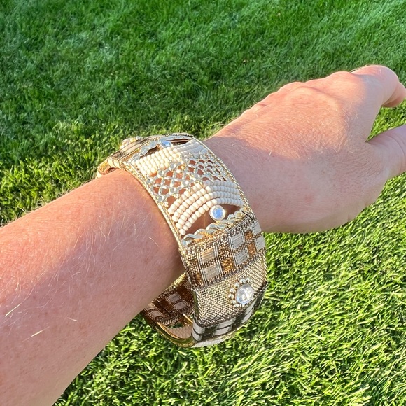 Beautiful metal mixed media bracelet - Picture 7 of 9